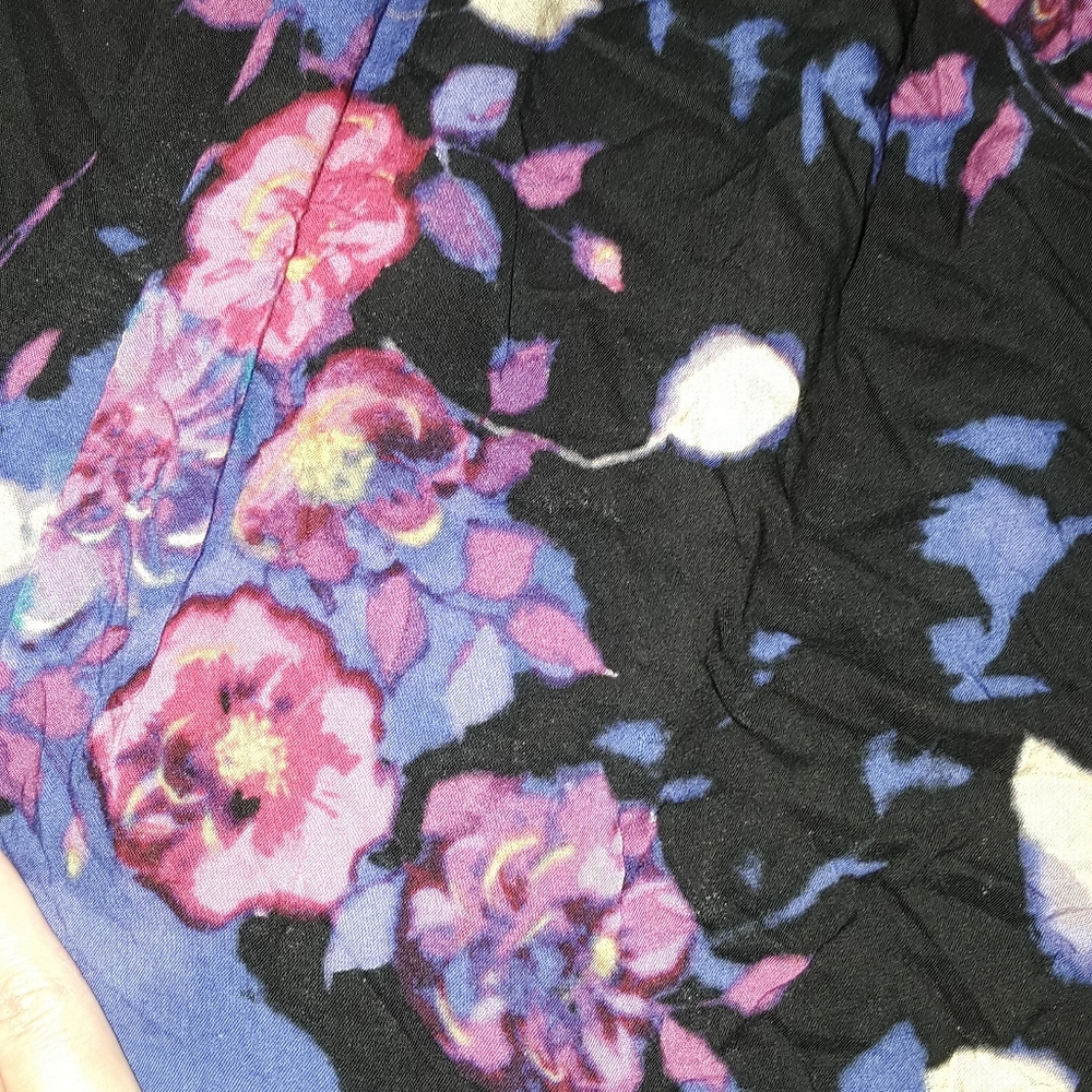 Charlotte Russe Floral strapless dress - Picture 4 of 14